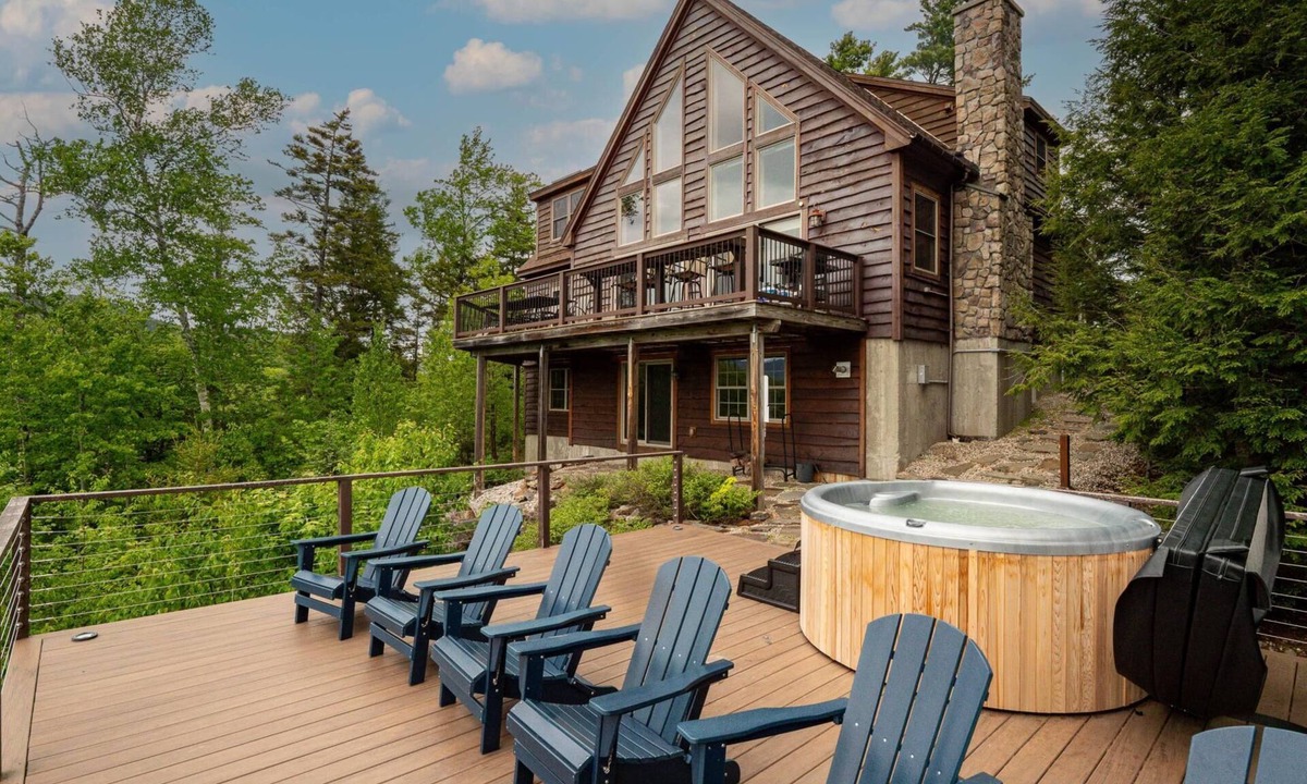 Sunday River Area Ski Chalet | Sunny View Chalet- Minutes to Sunday River- Awesome Mountain Views!