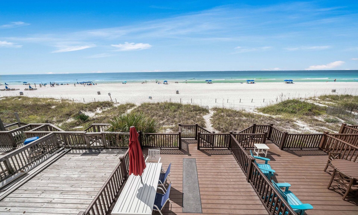 Silver Sands Beach House | Surf Dr Townhome Where the Beach is your Backyard! FREE Golf & Perks!