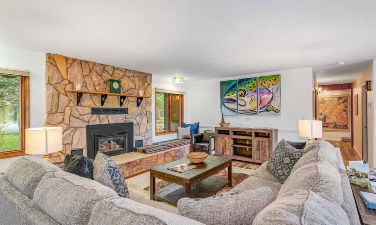 Bigfork House | Swan River Rendezvous - Riverfront Retreat w/Dock