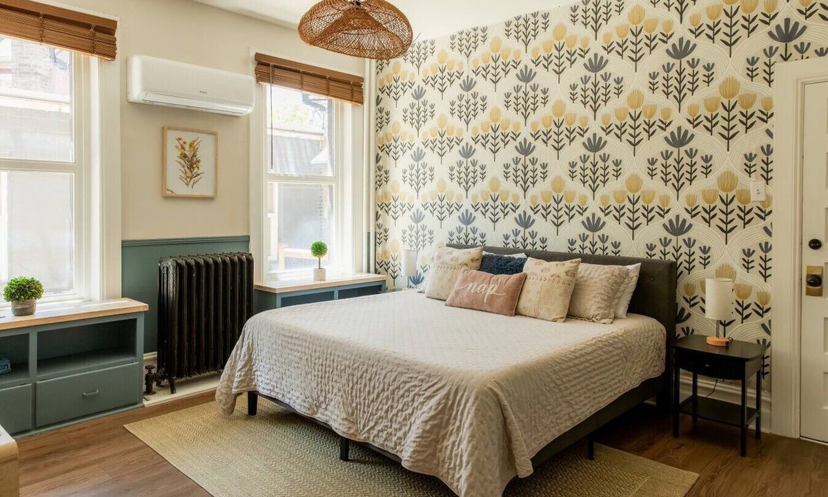 Lancaster Apartment | The Church Street Suite - Downtown, Cozy, Parking