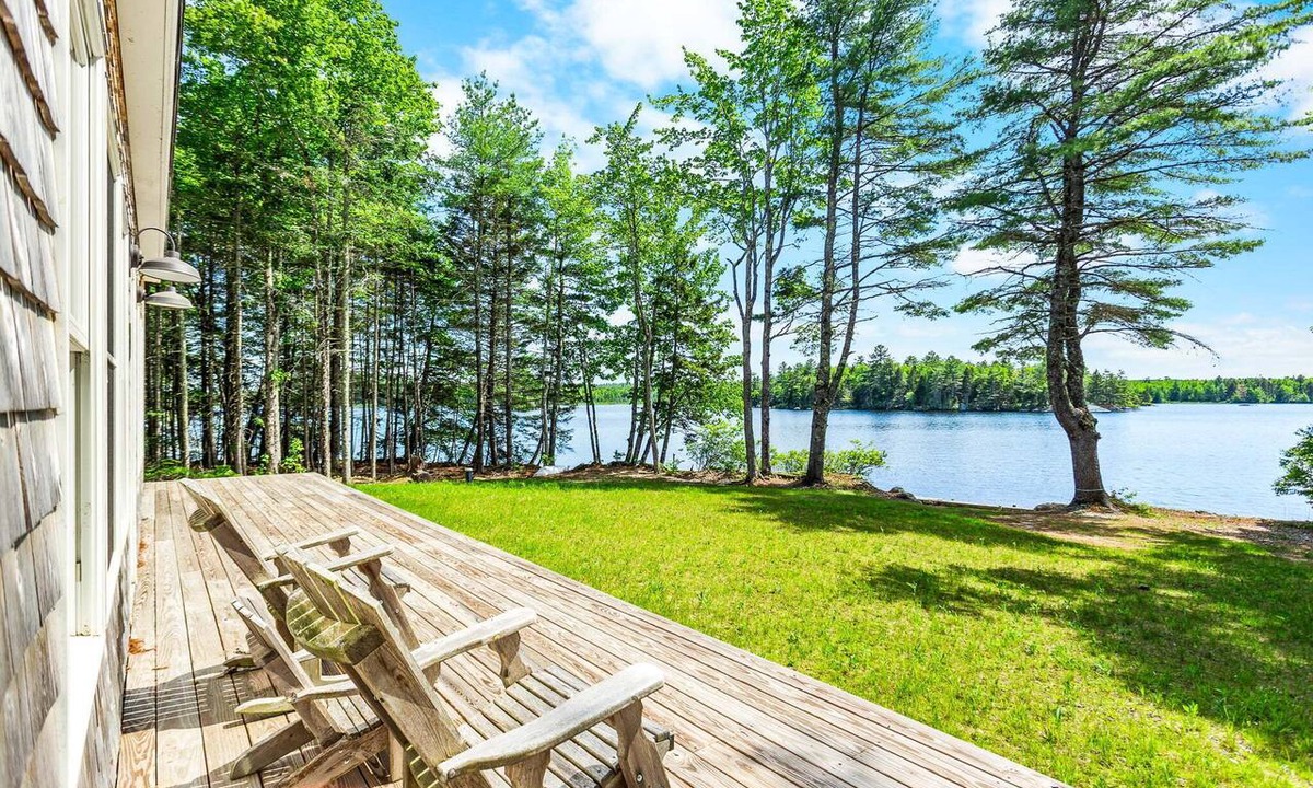 Blue Hill House | Toddy View - NEW! Waterfront Home on Toddy Pond