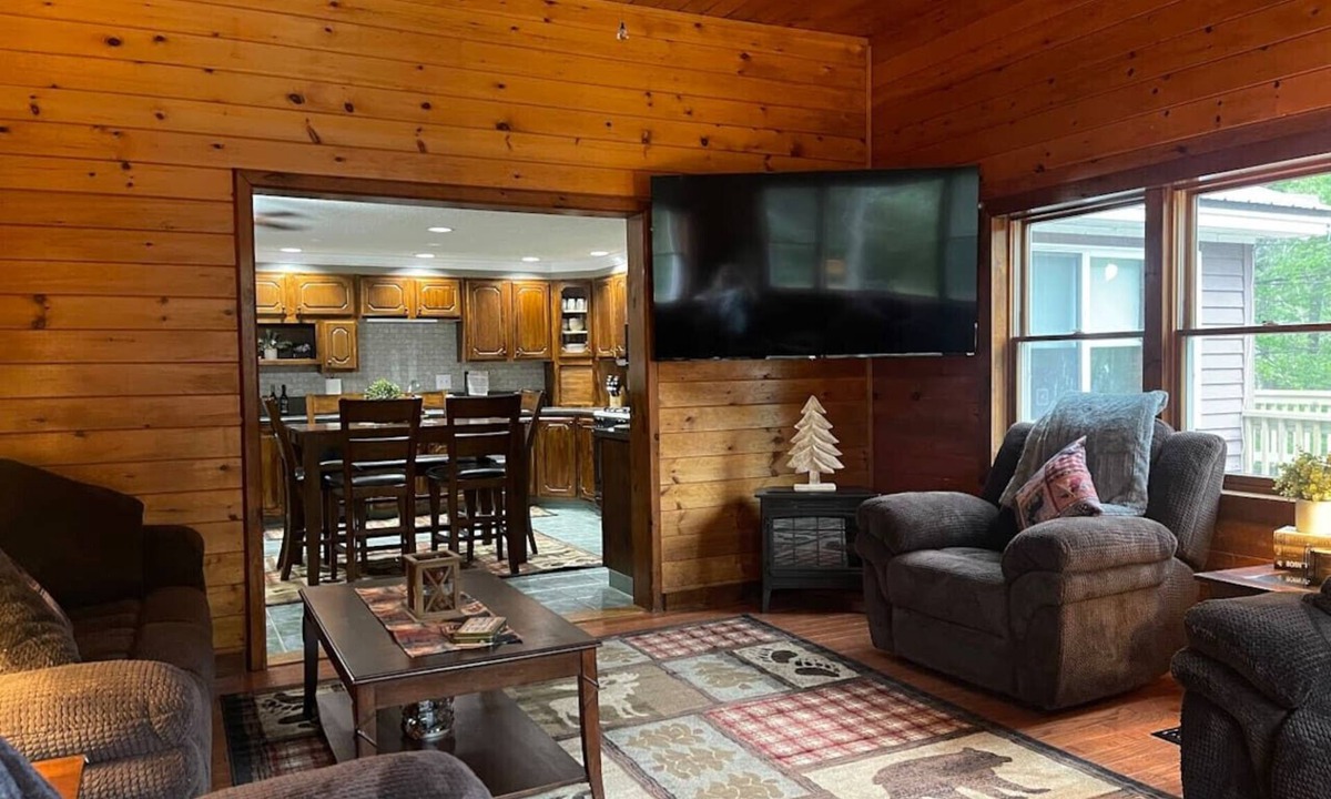 Sherman Station House | Trails End Lodge-Welcome to our Neck of the Woods!