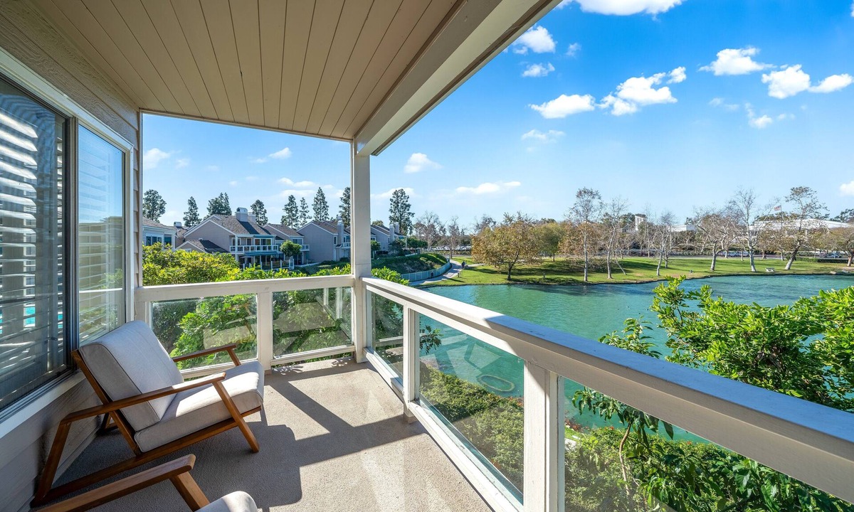 Woodbridge House | Tranquil 3BR Lakefront Haven｜ Gated Community｜Lake View｜Dedicated Office #185