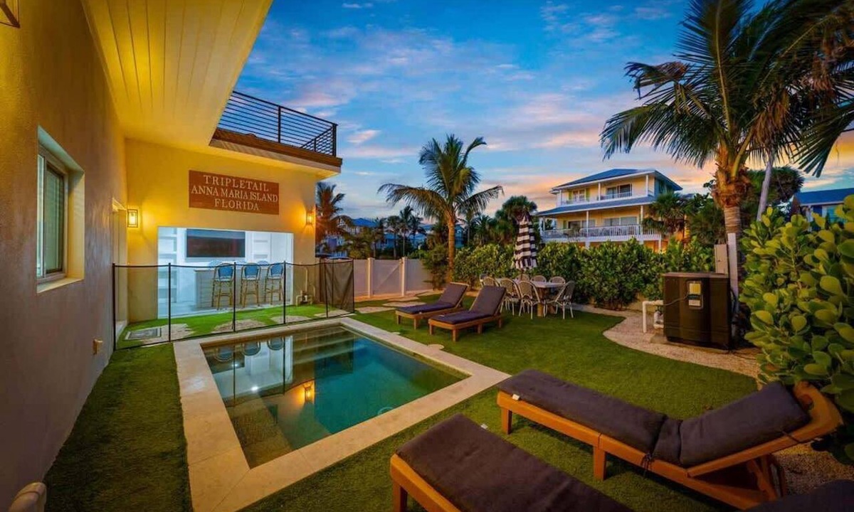 Anna Maria House | Tripletail | Beachfront | Pool & Spa | 4 King Beds