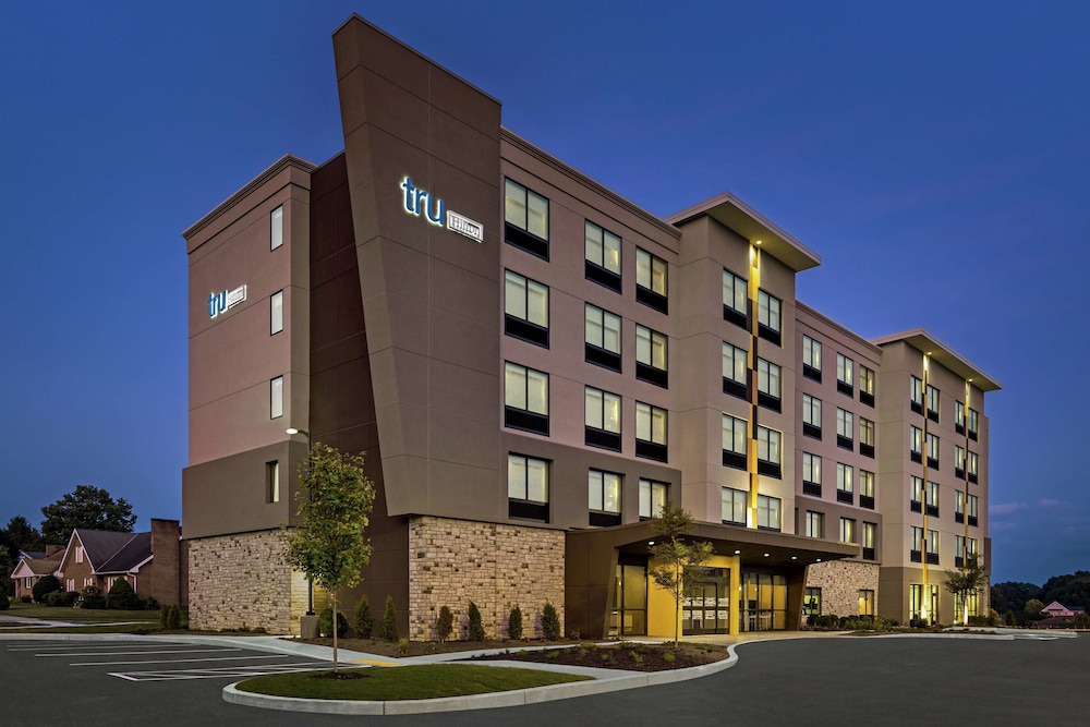 Hershey Hotel | Tru by Hilton Hershey Chocolate Avenue
