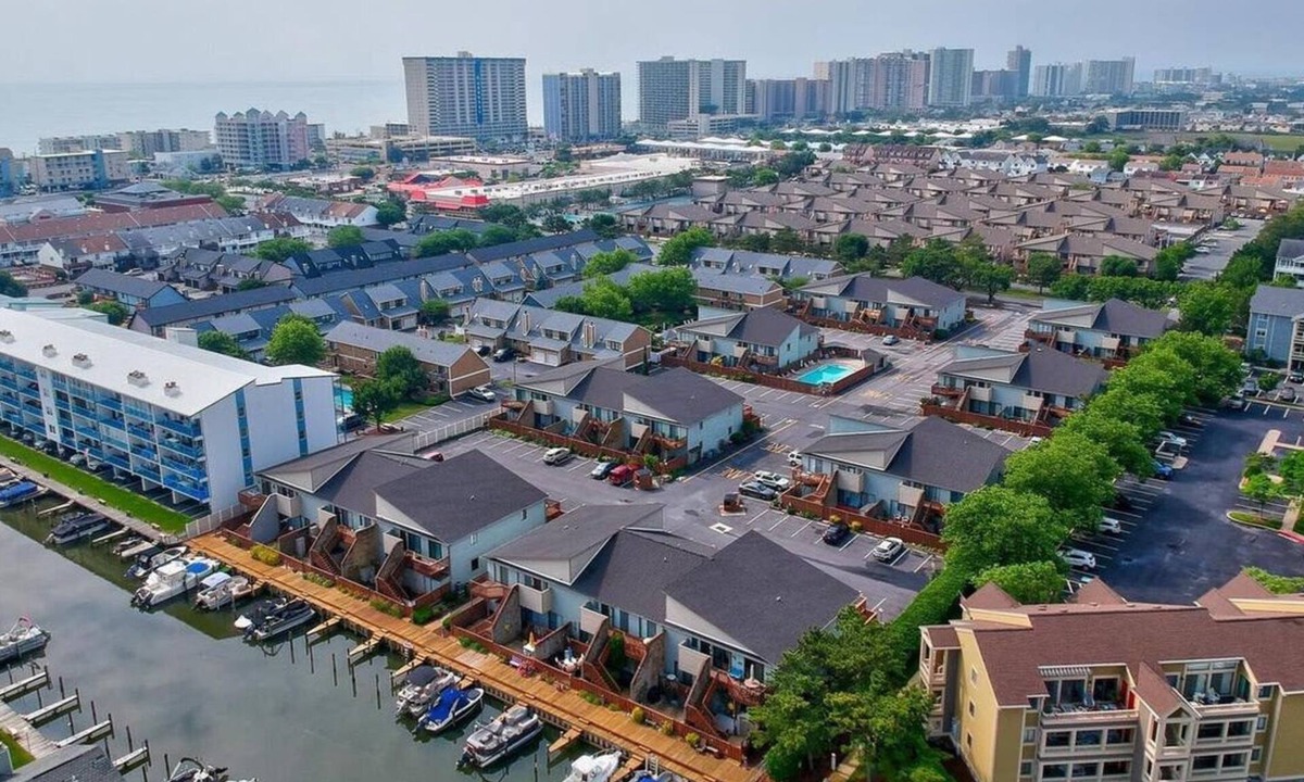 North Ocean City Condo | Two Bedroom Condo w/Pool and Short Walk to Beach