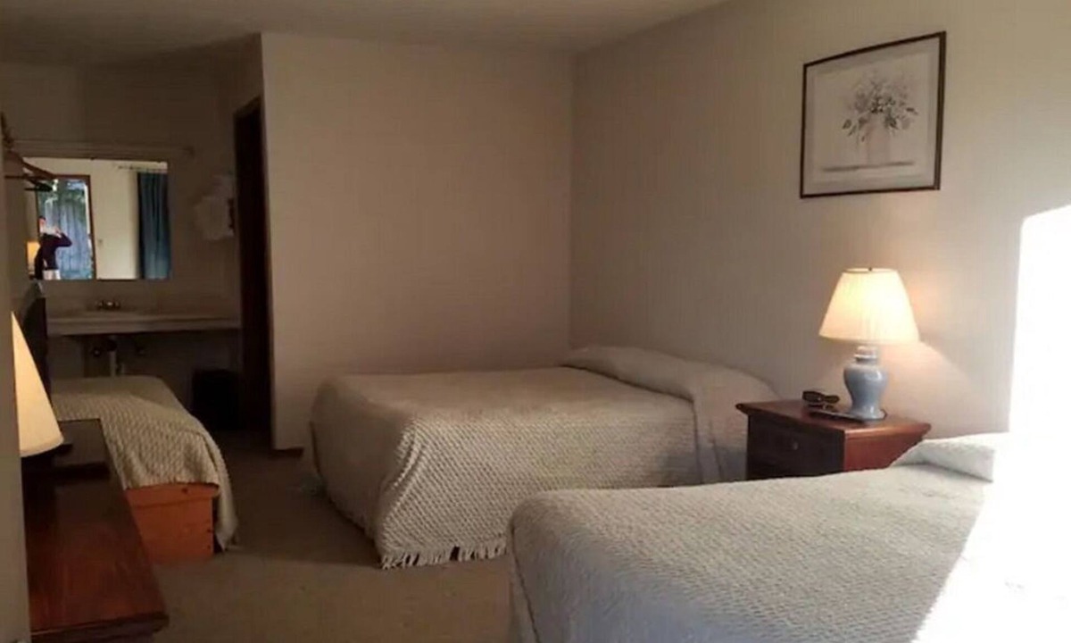 Golconda Apartment | Unity Lodge Suite 9