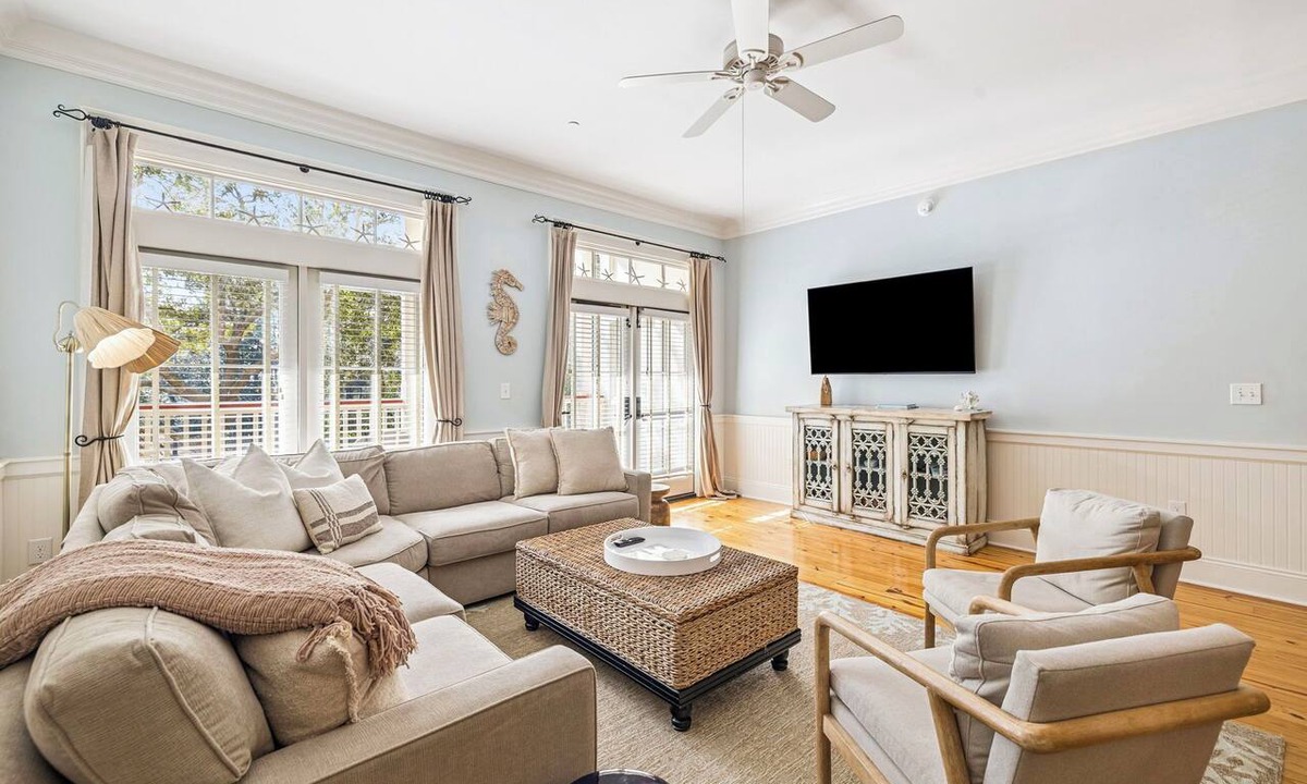Beach District Condo | Upgraded WaterColor Condo: 1 Block to Town Center