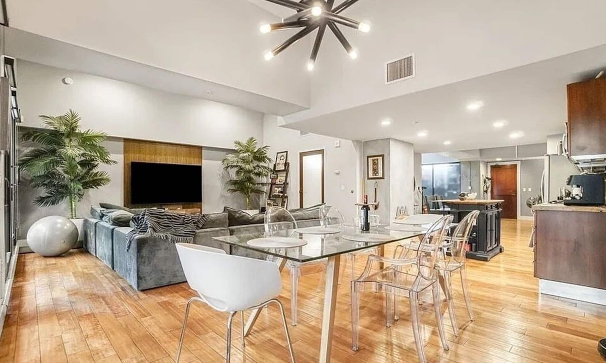 Historic Core Condo | Urban Chic 1-bedroom Loft w Cathedral Ceilings + Skylight in Vibrant Los Angeles