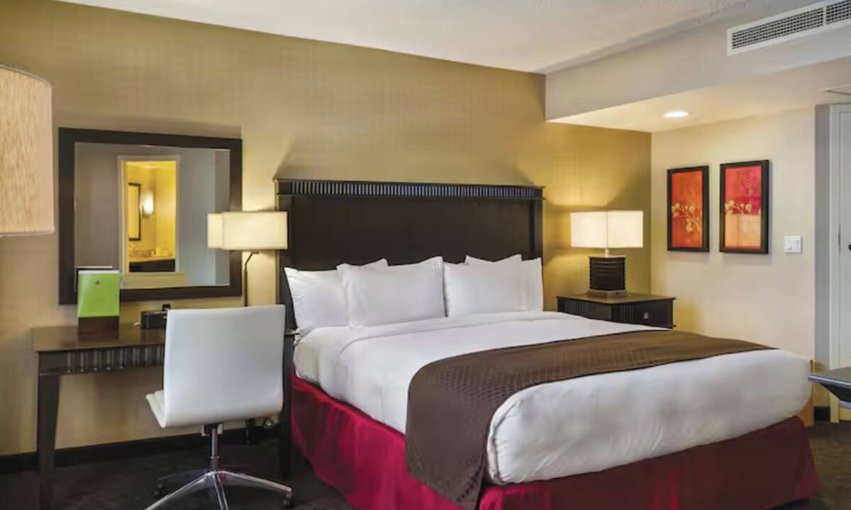 Little Tokyo Hotel | Urban Stay Near Little Tokyo Eats & Downtown LA Cultural Landmarks