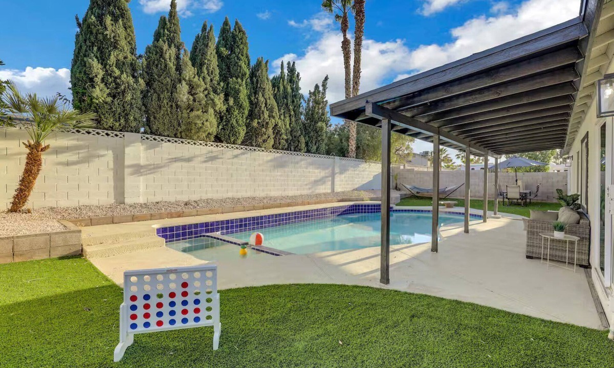 Chinatown House | Vegas Poolside Escape