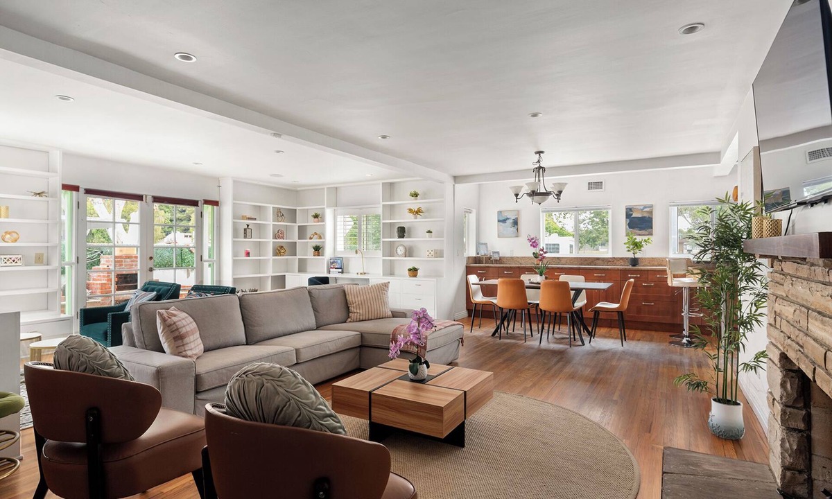 Venice Villa | Venice Beach Haven w/Backyard 4BR, Near Ocean, Golf Course, Parks