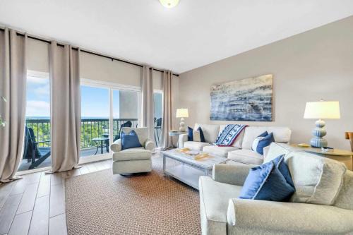 Sandestin Apartment | Vibrant condo with Resort amenities near beach