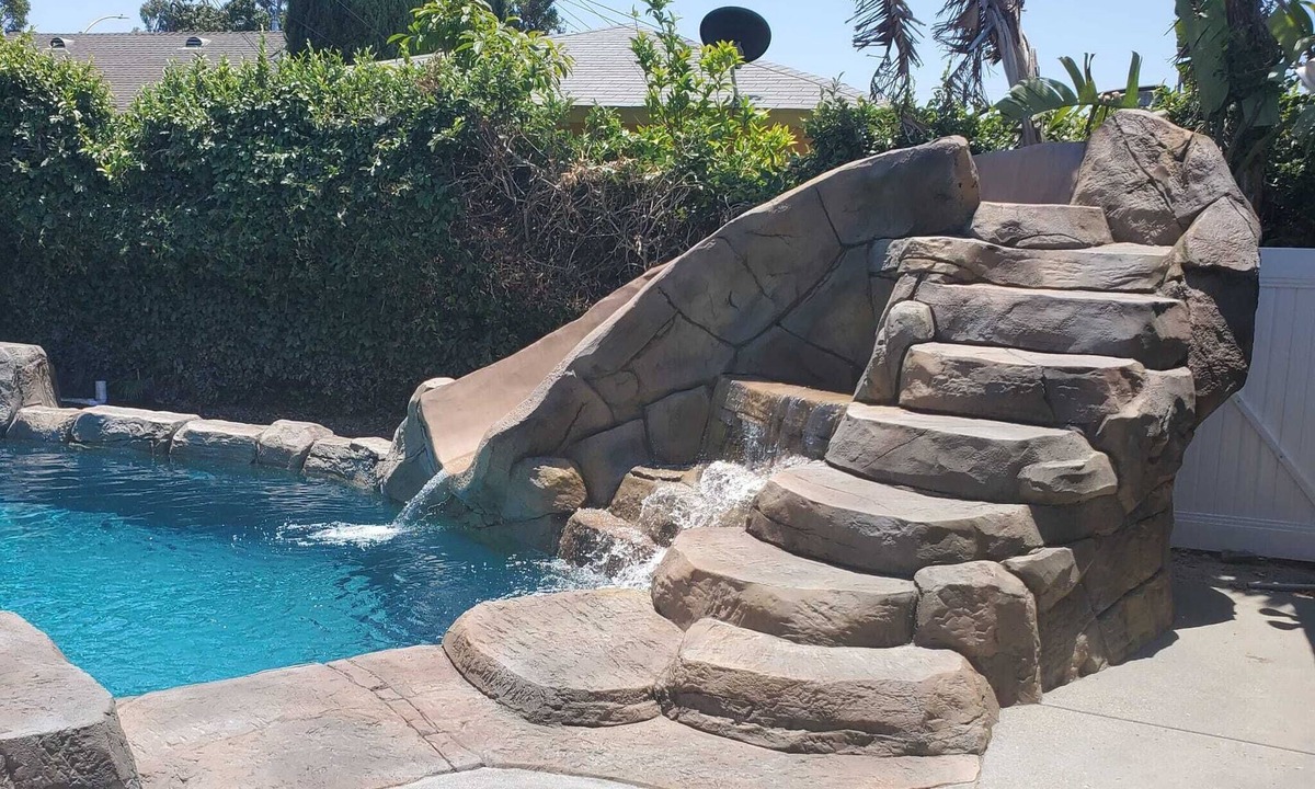 Hermosa Village House | Walk to Disneyland + Pool + Rockslide