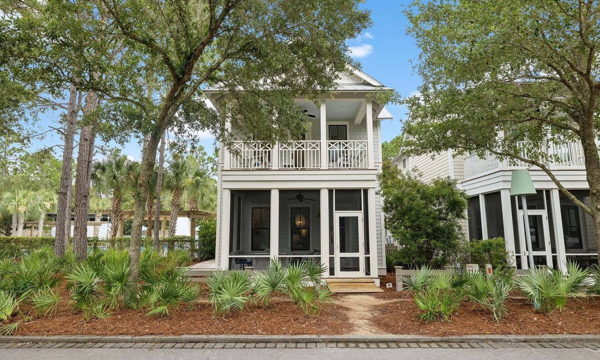 Watercolor House | WaterColor NEXT to Pool w NEW 6-Seater LSV 4 Bikes, Amenity Access Included! Pet Friendly!