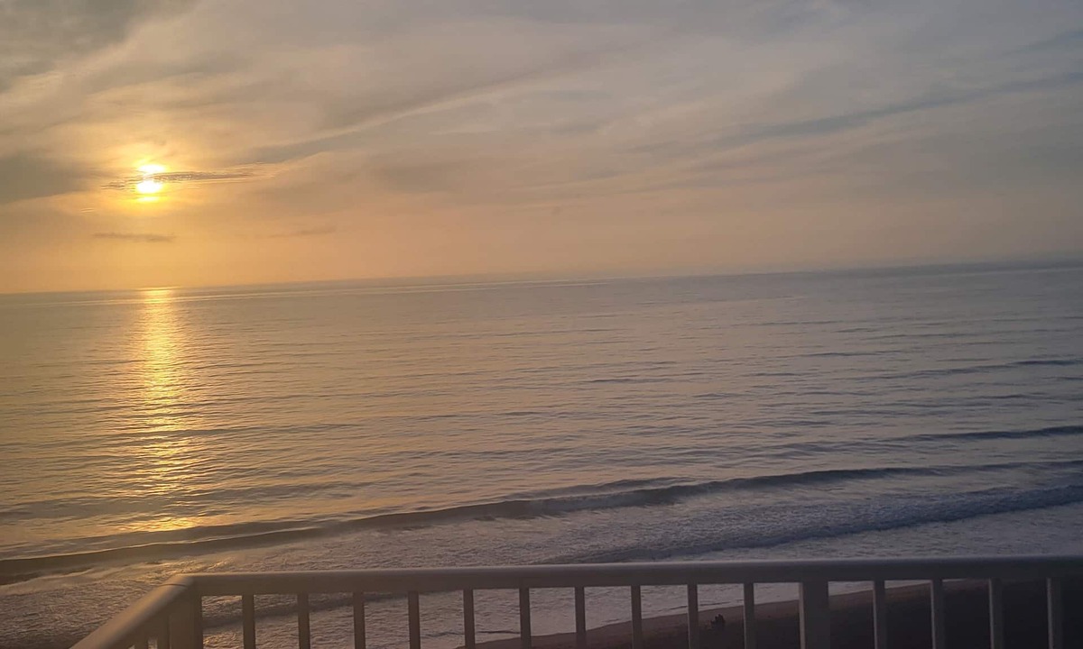Plaza Shores Condo | Williams Surf Side Ocean front & turtles condo 2 king BR in Ormond Beach FL