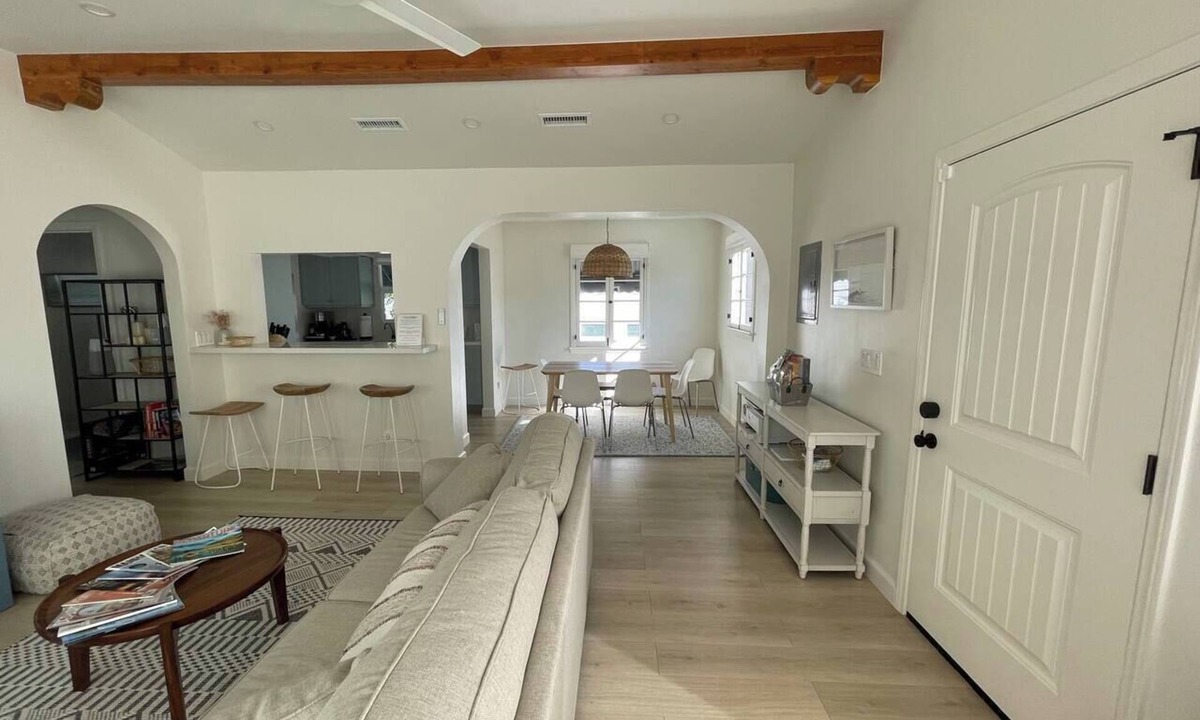 The Strand House | World Cup, Manhattan Beach, 1 Block to the Beach