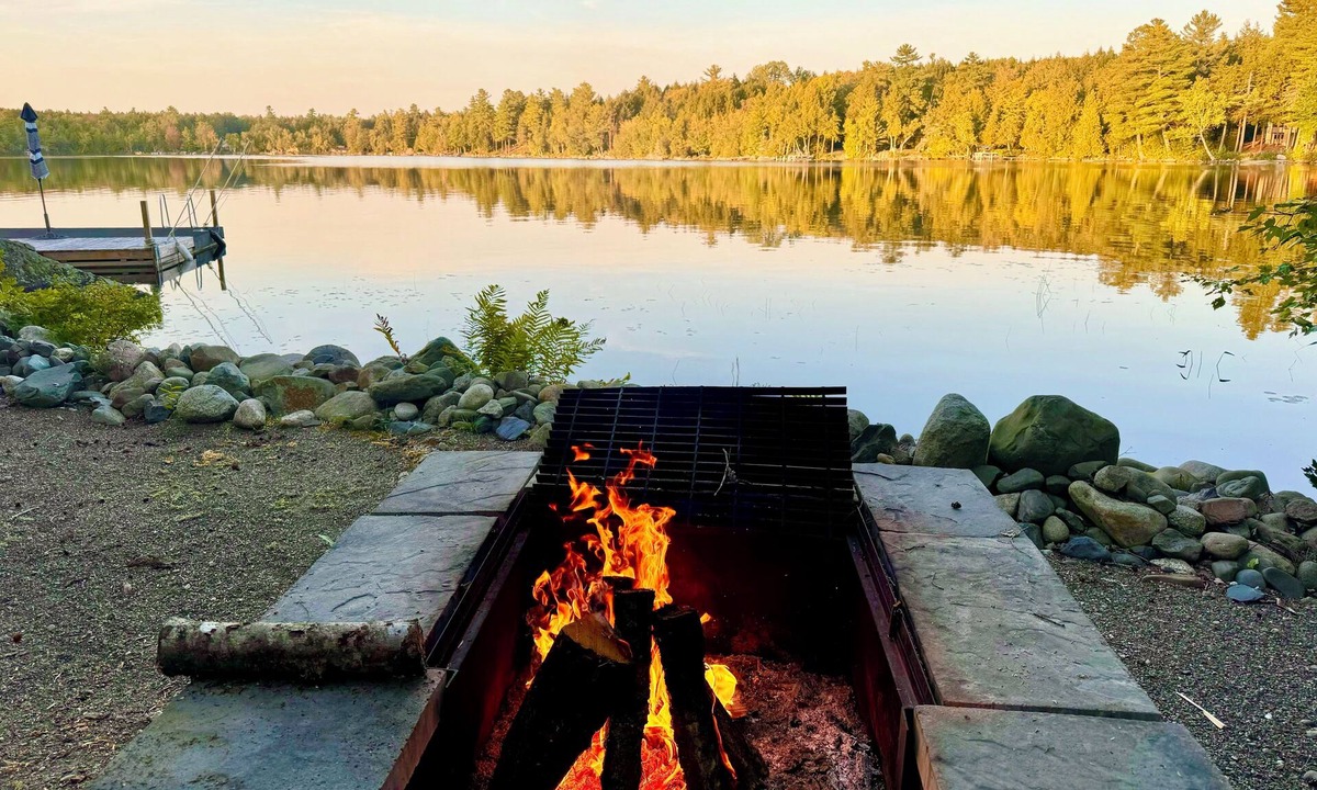 Lincoln House | Year-Round Lakefront Family Retreat with Private Waterfront and Treehouse