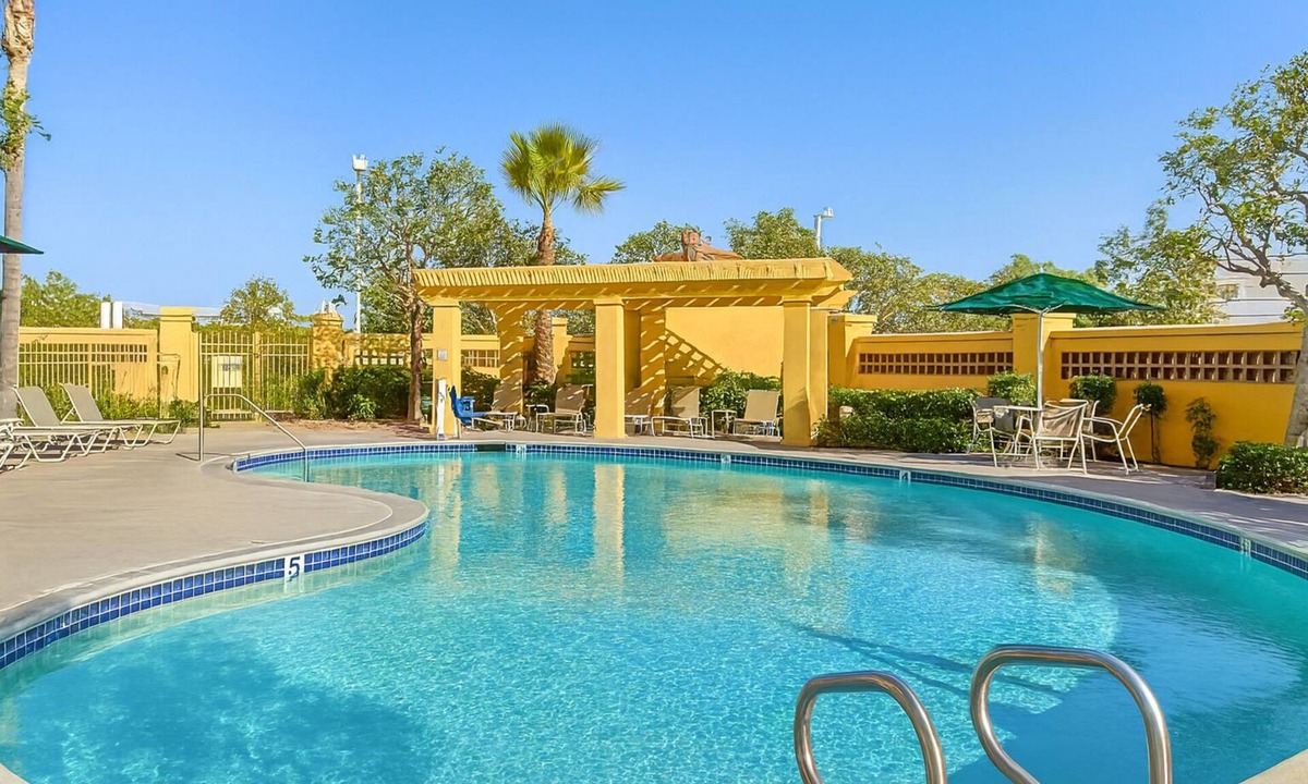 Guasti Hotel | Your Home Away From Home! Family Friendly Unit To Enjoy! Outdoor Pool