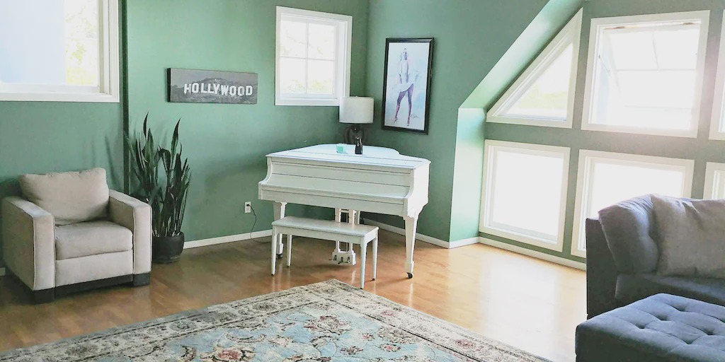 Hollywood Dell House | Your safe & hidden luxury mini-mansion in Hollywood Hills