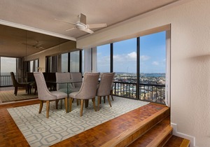 3-Bedroom Capri by the Sea Ocean View Penthouse at Beautiful Pacific Beach