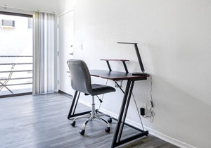 Airy West Hollywood 2BR near TJ, W 3rd St, Beverly Center, by Blueground