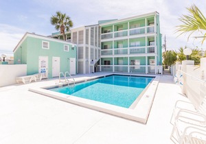 EMERALD SHORES 1001 ~ Community Pool, Ground Floor, Gulf Views
