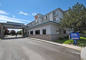 Look No Further! Indoor Pool, Free Parking, Near Idaho Black History Museum!