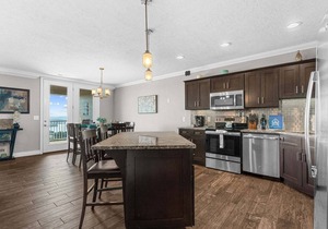 Luxury Condo with Lake Views, Free WiFi & Minutes from Silver Dollar City