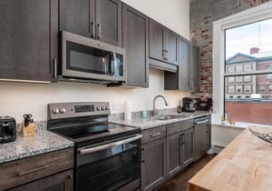 Luxury Downtown Bangor Apartment