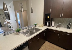 Marina Del Rey 2 bedroom apartment near Venice Beach!