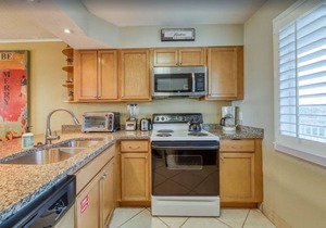 Nice to “Condo” Meet You! Vacation Fun Awaits – Islander 315