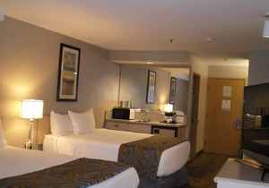 Your Home Away From Home! On-site Pool and Restaurant, Near Boise Art Museum!