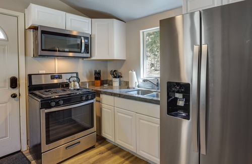 Fawnskin Cottage | < 1 Mi to Big Bear Lake: Fawnskin Cottage w/Grill