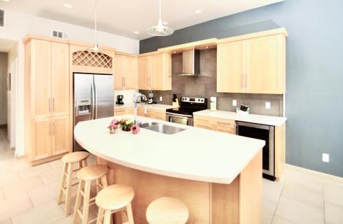 South Oceanside Apartment | 1301 S Pacific #A