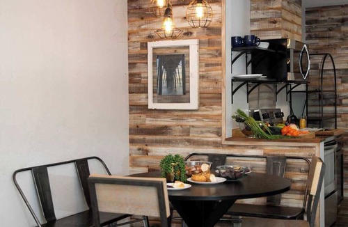 Townsite House | 1939 Redesigned California Beach Bungalow