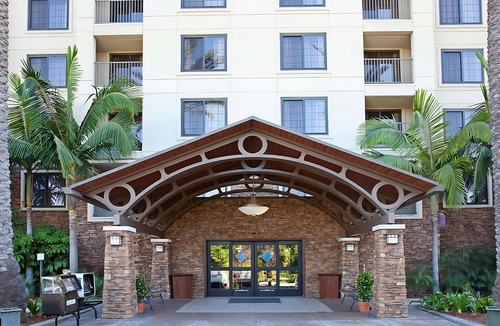 Anaheim Resort Resort | 1BR Suite w/Kitchen just 2 Miles from Disney Resort - Pets are Welcome