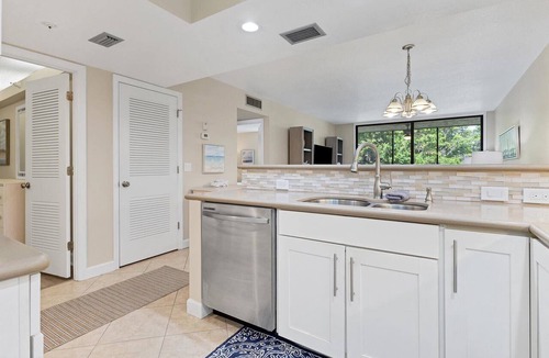 Longboat Key Condo | 2/2 Condo, Beach/Pools/Fitness/Tennis