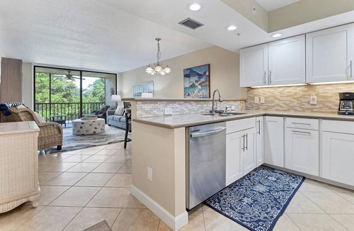 Longboat Key Condo | 2/2 Condo, Beach/Pools/Fitness/Tennis