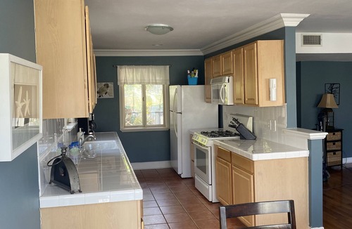Lantern District House | 2 BD 2 Bath- 6 guests, Sm dog friendly- Dana Pt- str14-0110 Off Street Park