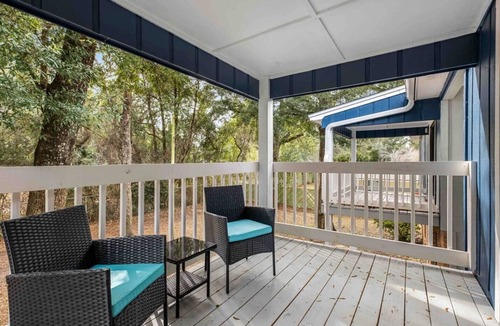 Northeast Pensacola Condo | 2 bed/2 bath condo with Balcony * ALL NEW * Bears Den H