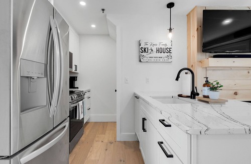 Bethel Condo | 2-bedroom condo in charming Bethel