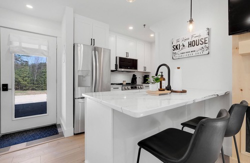 Bethel Condo | 2-bedroom condo in charming Bethel