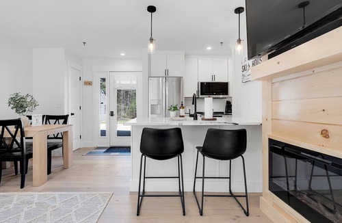 Bethel Condo | 2-bedroom condo in charming Bethel