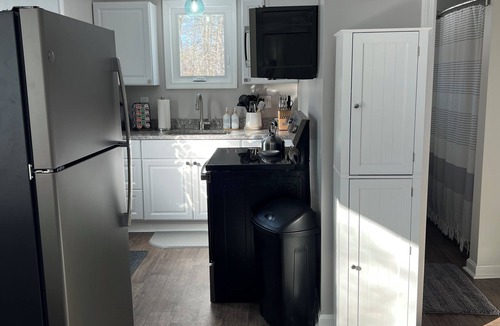 Deer Isle Cottage | 2-bedroom cottage in delightful Deer Isle with cozy charm