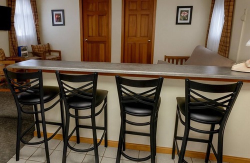 Dryden Apartment | 2-bedroom hotel suites in adorable Wilton with AC comfort