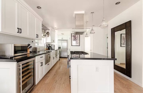 Sand Section Condo | 2-bedroom Ocean View Beach Retreat with AC