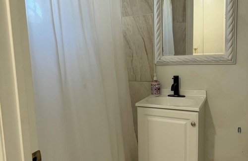 Lancaster Apartment | 2-bedroom studio in lovely Lancaster for your stay