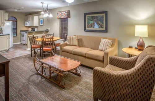 Branson House | 2 Comfortable Units with Balcony! Kitchen, Indoor and Outdoor Pool!