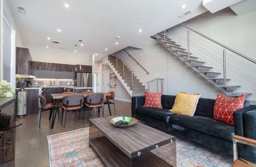 River North House | 2 Newly Built Luxury Condos with Private Roofdeck